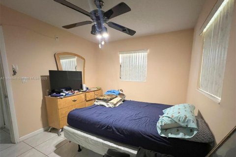 House in Homestead, Florida 3 bedrooms, 98.29 sq.m. № 1854863 - photo 14