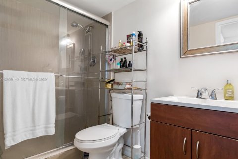 Купить кондоминиум в Халландейл-Бич, Флорида 2 спальни, 121.89м2, № 2173015 - фото 18