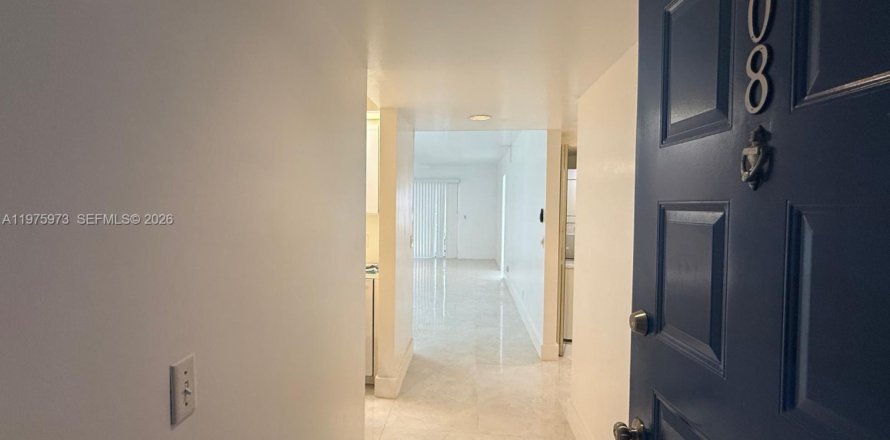 Condo à Pembroke Pines, Floride, 2 chambres  № 2041490