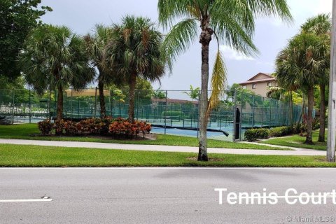 Copropriété à louer à Pembroke Pines, Floride: 2 chambres, 110.74 m2 № 2041490 - photo 18