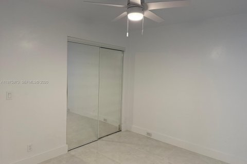 Copropriété à louer à Pembroke Pines, Floride: 2 chambres, 110.74 m2 № 2041490 - photo 9