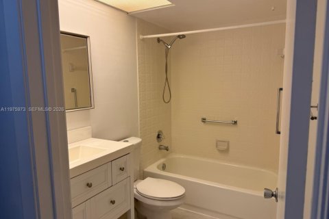 Copropriété à louer à Pembroke Pines, Floride: 2 chambres, 110.74 m2 № 2041490 - photo 10