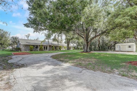 House in Lake Wales, Florida 4 bedrooms, 174.66 sq.m. № 1630689 - photo 1