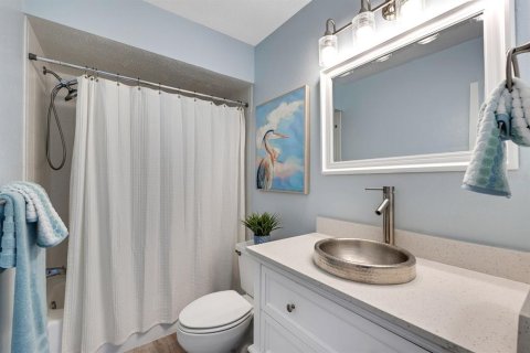 House in Apollo Beach, Florida 4 bedrooms, 246.19 sq.m. № 1718021 - photo 28