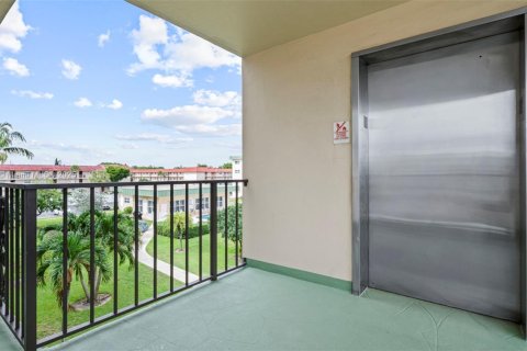 Condominio en venta en Deerfield Beach, Florida, 1 dormitorio, 74.32 m2 № 1968601 - foto 29