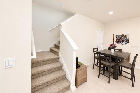 House in Kissimmee, Florida 3 bedrooms, 192.49 sq.m. № 2220590 - photo 6
