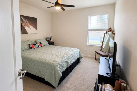 House in Kissimmee, Florida 3 bedrooms, 192.49 sq.m. № 2220590 - photo 14