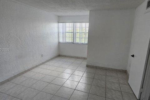 Condo in Pinecrest, Florida, 2 bedrooms  № 2071617 - photo 7