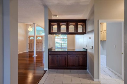 House in Tampa, Florida 4 bedrooms, 334.17 sq.m. № 1723458 - photo 14