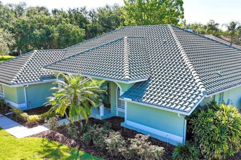 House in Tampa, Florida 4 bedrooms, 334.17 sq.m. № 1723458 - photo 2