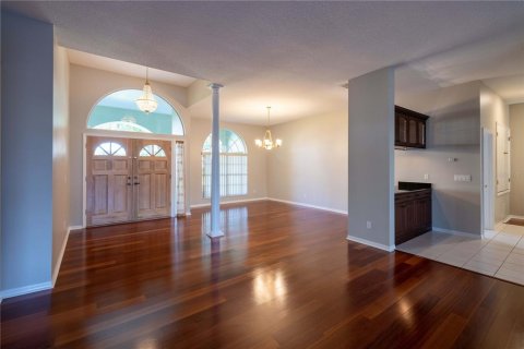 House in Tampa, Florida 4 bedrooms, 334.17 sq.m. № 1723458 - photo 13