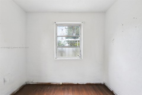 Villa ou maison à vendre à Hialeah, Floride: 3 chambres, 88.35 m2 № 1966379 - photo 20