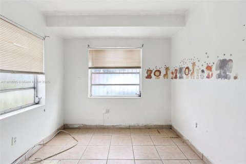Villa ou maison à vendre à Hialeah, Floride: 3 chambres, 88.35 m2 № 1966379 - photo 3