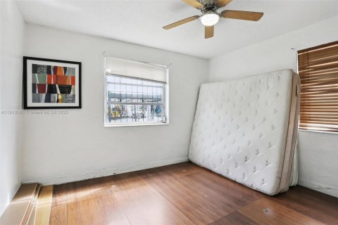 Villa ou maison à vendre à Hialeah, Floride: 3 chambres, 88.35 m2 № 1966379 - photo 17