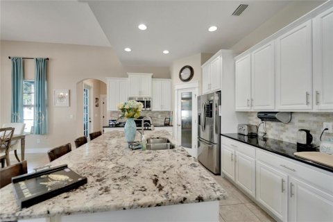 House in Apollo Beach, Florida 3 bedrooms, 170.1 sq.m. № 1591688 - photo 14
