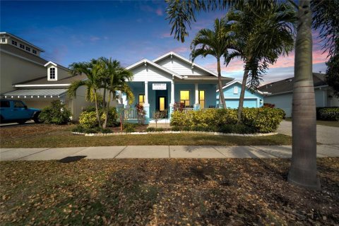 House in Apollo Beach, Florida 3 bedrooms, 170.1 sq.m. № 1591688 - photo 1
