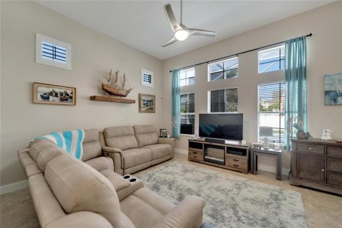 House in Apollo Beach, Florida 3 bedrooms, 170.1 sq.m. № 1591688 - photo 23