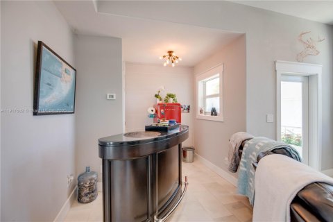 House in Marathon, Florida 4 bedrooms, 222.22 sq.m. № 1972316 - photo 19