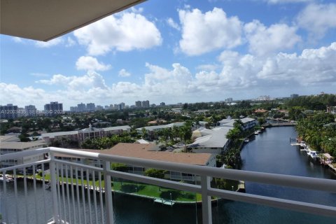 Copropriété à vendre à Hallandale Beach, Floride: 2 chambres, 107.02 m2 № 2066805 - photo 2