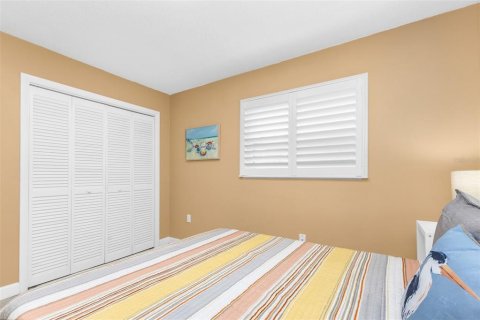 Condo in Venice, Florida, 2 bedrooms  № 2426985 - photo 22