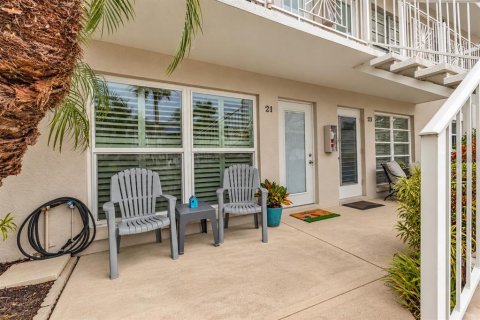 Condo in Venice, Florida, 2 bedrooms  № 2426985 - photo 4