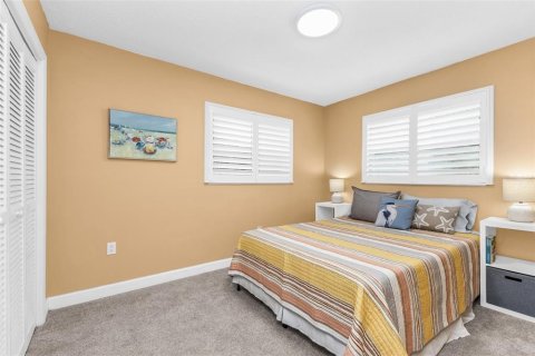 Condo in Venice, Florida, 2 bedrooms  № 2426985 - photo 21