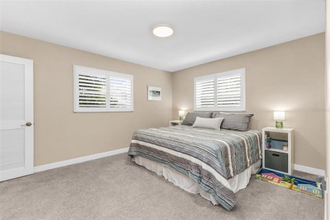 Condo in Venice, Florida, 2 bedrooms  № 2426985 - photo 16
