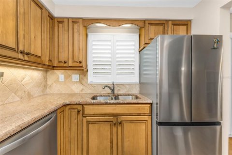 Condo in Venice, Florida, 2 bedrooms  № 2426985 - photo 15