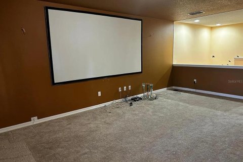 Casa en alquiler en Orlando, Florida, 5 dormitorios, 299.15 m2 № 1774737 - foto 4