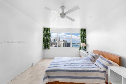 Condominio en alquiler en Miami Beach, Florida, 2 dormitorios, 130.34 m2 № 1921077 - foto 5