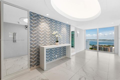 Condominio en alquiler en Miami Beach, Florida, 2 dormitorios, 130.34 m2 № 1921077 - foto 11