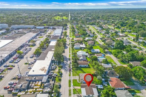 Купить виллу или дом в Майами, Флорида 3 спальни, 120.49м2, № 1950794 - фото 13