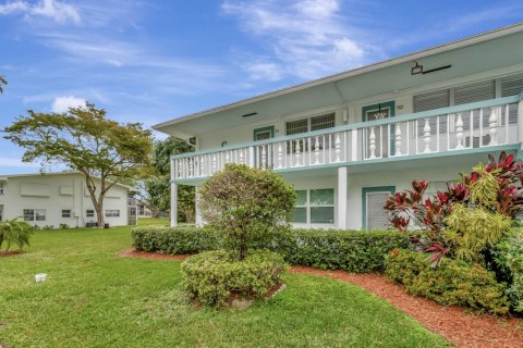 Condo in Deerfield Beach, Florida, 2 bedrooms  № 1002528 - photo 1