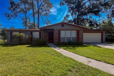 House in Gainesville, Florida 3 bedrooms, 126.81 sq.m. № 2367023
