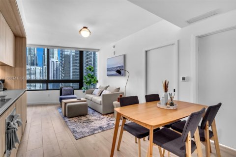 Condo in Miami, Florida, 1 bedroom  № 2240677 - photo 4