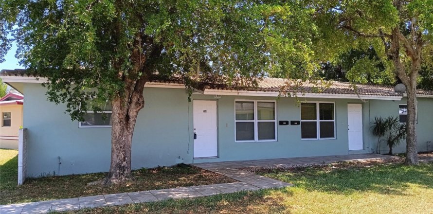 Commercial property in Oakland Park, Florida 160.35 sq.m. № 1162876