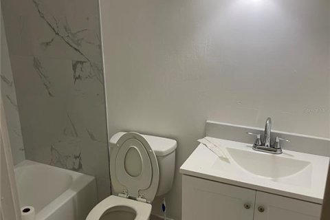 Casa en venta en Saint Lucie, Florida, 3 dormitorios, 121.89 m2 № 2302843 - foto 11