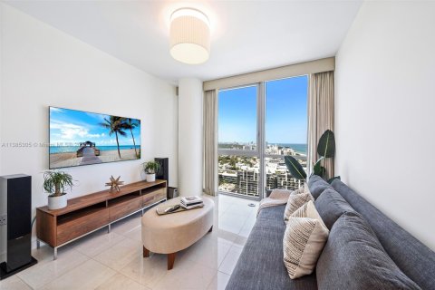 Condo in Miami Beach, Florida, 3 bedrooms  № 2022958 - photo 25