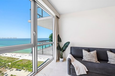 Condo in Miami Beach, Florida, 3 bedrooms  № 2022958 - photo 24