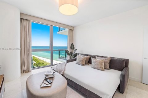 Condo in Miami Beach, Florida, 3 bedrooms  № 2022958 - photo 19