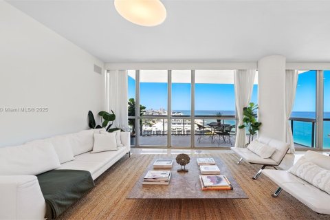 Condo in Miami Beach, Florida, 3 bedrooms  № 2022958 - photo 9