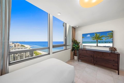 Condo in Miami Beach, Florida, 3 bedrooms  № 2022958 - photo 29