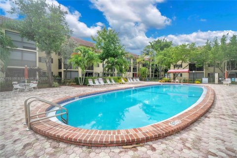 Condo in Pompano Beach, Florida, 1 bedroom  № 1862785 - photo 9