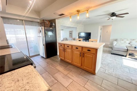 House in Port Charlotte, Florida 2 bedrooms, 105.44 sq.m. № 1744751 - photo 18