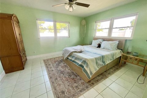 House in Port Charlotte, Florida 2 bedrooms, 105.44 sq.m. № 1744751 - photo 9