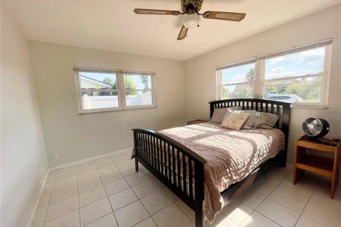 House in Port Charlotte, Florida 2 bedrooms, 105.44 sq.m. № 1744751 - photo 11