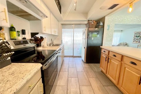 House in Port Charlotte, Florida 2 bedrooms, 105.44 sq.m. № 1744751 - photo 17