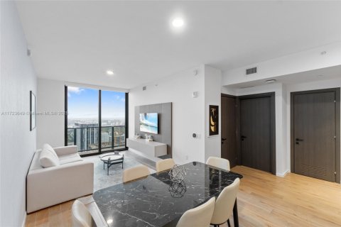 Condo in Miami, Florida, 1 bedroom  № 1748741 - photo 9