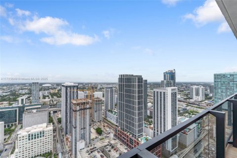 Condo in Miami, Florida, 1 bedroom  № 1748741 - photo 13