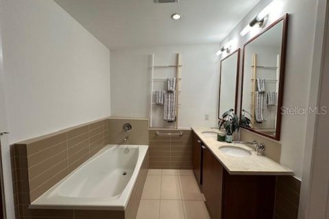 Copropriété à vendre à Tampa, Floride: 2 chambres, 114.92 m2 № 2106924 - photo 22